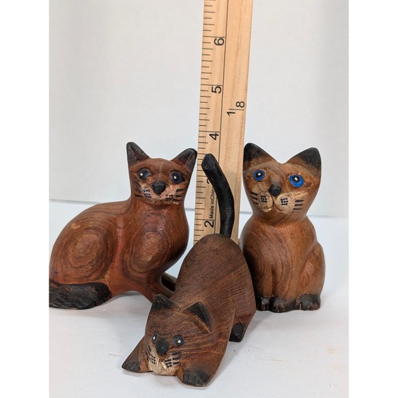 Lot of 4 Hand Carved Wooden Cat Figurines Rustic Amateur Folk Art Souvenir - Picture 11 of 11